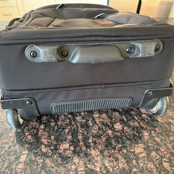 Codi Mobile Max Tall Wheeled Case in Excellent Condition - Picture 7 of 9